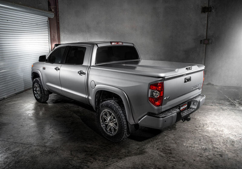 UnderCover 2022 Toyota Tundra Crew Cab 5.5ft w/o Trail Box Elite LX Bed Cover - Celestial Silver