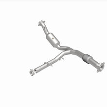 Load image into Gallery viewer, MagnaFlow 18-21 Ford Expedition Right Underbody 3.5L Direct Fit Catalytic Converter