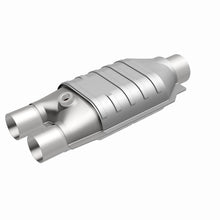 Load image into Gallery viewer, MagnaFlow 2.5in./2in. S/D CAOBDII Universal Converter