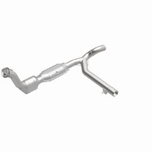 Load image into Gallery viewer, MagnaFlow 99-00 Ford Exped 4.6L Direct Fit Converter