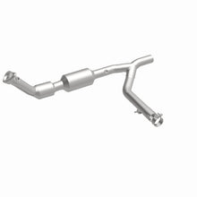 Load image into Gallery viewer, MagnaFlow 2000 Ford F-150 5.4L Direct Fit Converter