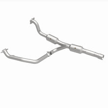Load image into Gallery viewer, Magnaflow 15-16 Ram 2500 6.4L California Grade CARB Compliant DF Catalytic Converter