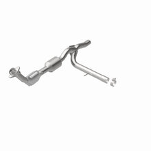 Load image into Gallery viewer, MagnaFlow 04-06 F-150 V8 4.6 OEM Underbody Direct Fit Converter
