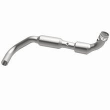 Load image into Gallery viewer, Magnaflow 03-04 Lincoln Navigator 5.4L Direct Fit Converter