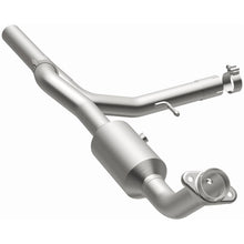 Load image into Gallery viewer, MagnaFlow 07-08 F-150 V8 4.6 OEM Underbody Direct Fit Converter