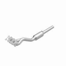 Load image into Gallery viewer, MagnaFlow 98-01 Volkswagen Beetle 2.0L Direct Fit Converter