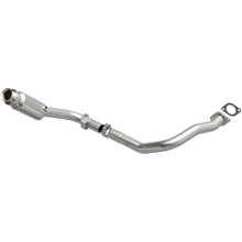 Load image into Gallery viewer, MagnaFlow Direct Fit Catalytic Converter 10-13 Land Rover LR4 V8 5.0L OEM Underbody