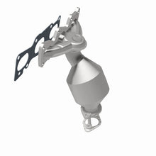 Load image into Gallery viewer, MagnaFlow 07-09 Hyundai Santa Fe 3.3L Direct Fit Converter