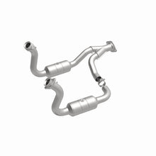 Load image into Gallery viewer, MagnaFlow 08-10 Ford F-250 Super Duty 5.4L Direct Fit Converter