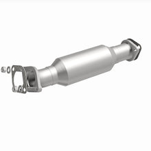 Load image into Gallery viewer, MagnaFlow 07-09 Hyundai Santa Fe 3.3L Direct Fit Converter