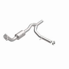 Load image into Gallery viewer, MagnaFlow 07-08 F-150 V8 4.6 OEM Underbody Direct Fit Converter