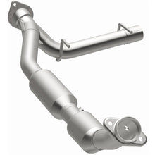 Load image into Gallery viewer, MagnaFlow 03-04 Lincoln Navigator 5.4L Direct Fit Converter