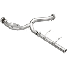 Load image into Gallery viewer, MagnaFlow 07-08 Ford Expedition 5.4L Direct Fit Converter