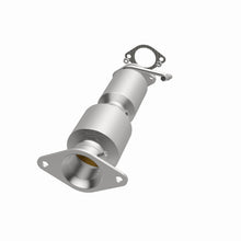 Load image into Gallery viewer, MagnaFlow Direct Fit Catalytic Converter 13-15 Hyundai Veloster 1.6L Underbody