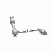 Load image into Gallery viewer, MagnaFlow 18-20 Chevrolet Express 2500 Single Underbody 4.3L Direct Fit Catalytic Converter