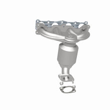 Load image into Gallery viewer, MagnaFlow Direct Fit Catalytic Converter 11-13 Kia Sorento 2.4L Manifold
