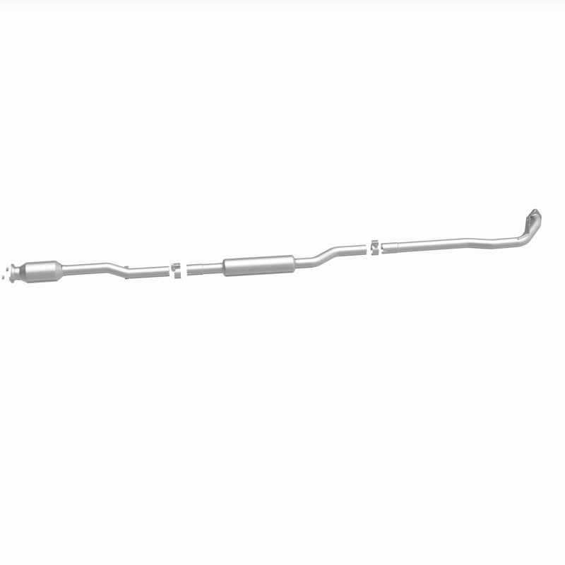 MagnaFlow 14-18 Mitsubishi Outlander Underbody 2.4L AWD Direct Fit Catalytic Converter