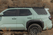 Load image into Gallery viewer, DV8 Baja Designs Linkable Lightbar Mount for DV8 Roof Rack Light Option