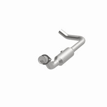 Load image into Gallery viewer, MagnaFlow 07-09 Chrysler Aspen 5.7L Direct Fit Converter