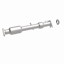 Load image into Gallery viewer, MagnaFlow 14-15 Toyota Highlander 3.5L Direct Fit Converter