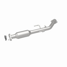 Load image into Gallery viewer, MagnaFlow 01-03 Toyota Sienna 3.0L Direct Fit Converter