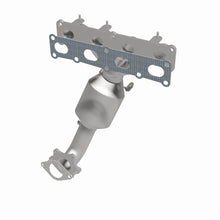 Load image into Gallery viewer, MagnaFlow 15-17 Chrysler 200 2.4L OEM Manifold Direct Fit Converter