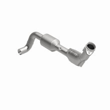 Load image into Gallery viewer, MagnaFlow 04-06 F-150 V8 4.6 OEM Underbody Direct Fit Converter