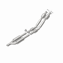 Load image into Gallery viewer, MagnaFlow 2006 Volkswagen Passat 3.6L Direct Fit Converter