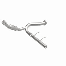 Load image into Gallery viewer, MagnaFlow 07-08 Ford Expedition 5.4L Direct Fit Converter