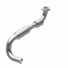 Load image into Gallery viewer, MagnaFlow 03-04 Ford Expedition 5.4L Direct Fit Converter