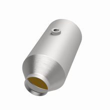 Load image into Gallery viewer, MagnaFlow MagnaFlow 2.5 in. OEM Grade Federal / EPA Compliant Universal Catalytic Converter