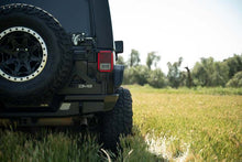 Load image into Gallery viewer, DV8 Offroad 07-18 Jeep Wrangler JK Spec Series Fender Flares