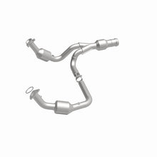 Load image into Gallery viewer, MagnaFlow 11-14 Escalade 6.2 Underbody Direct Fit Converter
