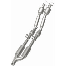 Load image into Gallery viewer, MagnaFlow 06-08 Volkswagen Passat 3.6L Direct Fit Converter