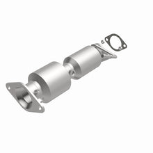 Load image into Gallery viewer, MagnaFlow Direct Fit Catalytic Converter 13-15 Hyundai Veloster 1.6L Underbody