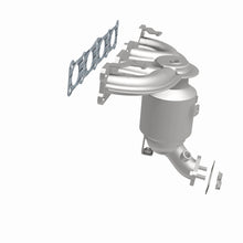 Load image into Gallery viewer, MagnaFlow Direct Fit Catalytic Converter 13-16 Hyundai Santa Fe Sport 2.4L Manifold