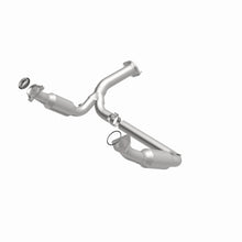 Load image into Gallery viewer, MagnaFlow 07-08 Chevrolet Tahoe 5.3L Direct Fit Converter