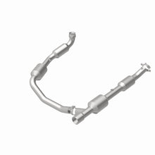 Load image into Gallery viewer, MagnaFlow 05-08 Ford E-350 Super Duty 5.4L Direct Fit Converter