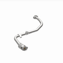 Load image into Gallery viewer, MagnaFlow 05-06 Land Rover LR3 4.4L Direct Fit Converter