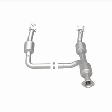 Load image into Gallery viewer, MagnaFlow 18-20 Chevrolet Express 2500 Single Underbody 4.3L Direct Fit Catalytic Converter