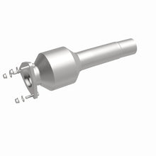 Load image into Gallery viewer, MagnaFlow 15-17 Discovery Sport L4 2 OEM Underbody Direct Fit Converter