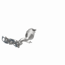 Load image into Gallery viewer, MagnaFlow 04-06 Toyota Sienna 3.3L Direct Fit Converter