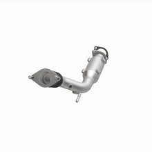 Load image into Gallery viewer, MagnaFlow 17-20 Nissan Rogue Sport Rear Underbody 2L Direct Fit Converter