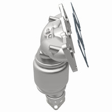 Load image into Gallery viewer, Magnaflow 07-10 Kia Sedona 3.8L California Grade CARB Compliant DF Manifold Catalytic Converter