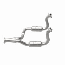 Load image into Gallery viewer, MagnaFlow 08-10 Ford F-350 Super Duty 6.8L Direct Fit Converter
