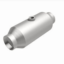 Load image into Gallery viewer, MagnaFlow Universal Catalytic Converter 2.5in CA Spun Mid-Bed