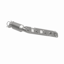 Load image into Gallery viewer, MagnaFlow 11-13 QX56 V8 5.6 OEM Manifold Direct Fit Converter