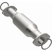 Load image into Gallery viewer, MagnaFlow 96-99 Toyota Tacoma 2.7L Direct Fit Converter