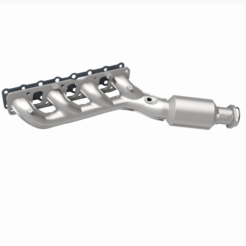 MagnaFlow 05-06 Nissan Titan 5.6L Direct Fit Converter