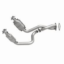 Load image into Gallery viewer, MagnaFlow 2005 Ford F-250 Super Duty 6.8L Direct Fit Converter